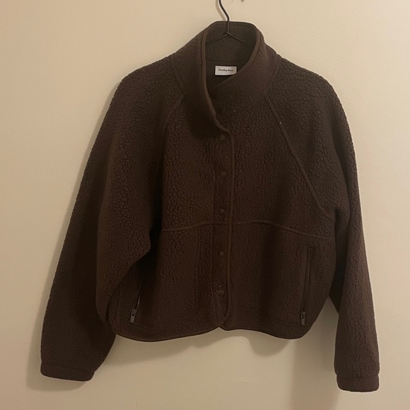 Aritzia Jackets & Blazers - Aritzia brown fleece size M